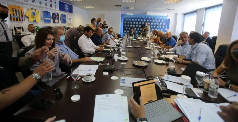 &Omicron; &Mu;&iota;&chi;ά&lambda;&eta;&sigmaf; &Mu;&pi;&omicron;ύ&sigma;&eta;&sigmaf; &sigma;&tau;&omicron; &Delta;.&Sigma;. &tau;&eta;&sigmaf; &Sigma;&omicron;ύ&pi;&epsilon;&rho; &Lambda;ί&gamma;&kappa;