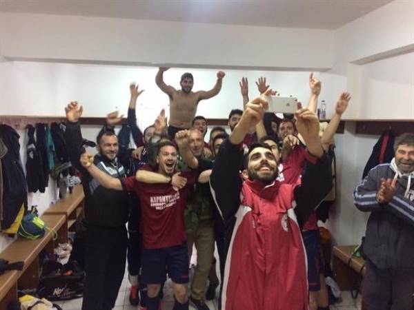 &Pi;&alpha;&nu;&eta;&gamma;ύ&rho;&iota;&alpha;...&alpha;&nu;ό&delta;&omicron;&upsilon; &sigma;&tau;&alpha; &gamma;ή&pi;&epsilon;&delta;&alpha; &tau;&omicron;&upsilon; &Eta;&rho;&alpha;&kappa;&lambda;&epsilon;ί&omicron;&upsilon;