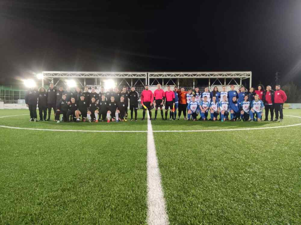 &Delta;&upsilon;&nu;&alpha;&tau;ά &pi;&alpha;&iota;&chi;&nu;ί&delta;&iota;&alpha; &sigma;&tau;&omicron; &Chi;&rho;&iota;&sigma;&tau;&omicron;&upsilon;&gamma;&epsilon;&nu;&nu;&iota;ά&tau;&iota;&kappa;&omicron; &tau;&omicron;&upsilon;&rho;&nu;&omicron;&upsilon;ά