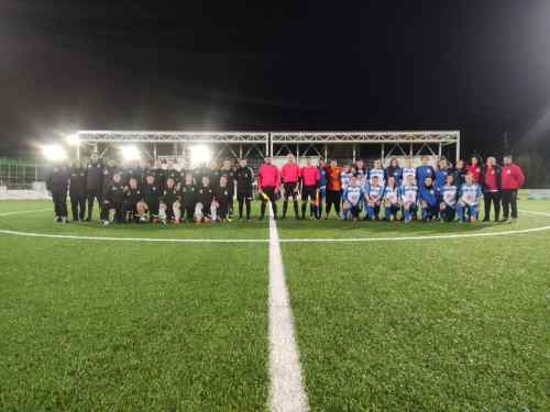 &Delta;&upsilon;&nu;&alpha;&tau;ά &pi;&alpha;&iota;&chi;&nu;ί&delta;&iota;&alpha; &sigma;&tau;&omicron; &Chi;&rho;&iota;&sigma;&tau;&omicron;&upsilon;&gamma;&epsilon;&nu;&nu;&iota;ά&tau;&iota;&kappa;&omicron; &tau;&omicron;&upsilon;&rho;&nu;&omicron;&upsilon;ά