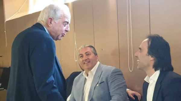 &Beta;&alpha;&sigma;ί&lambda;&eta;&sigmaf; &Lambda;&alpha;&mu;&pi;&rho;&iota;&nu;ό&sigmaf;: "&Alpha;&kappa;έ&rho;&alpha;&iota;&omicron;&sigmaf; ά&nu;&theta;&rho;&omega;&pi;&omicron;&sigmaf;, &omicron; &Mu;&iota;&chi;ά&lambda;&eta;&sigmaf; &Mu;&pi;&omicron;ύ&sigma;&eta;&sigmaf;, &theta;έ&lambda;&epsilon;&iota; &nu;&alpha; &alpha;&nu;&alpha;&beta;&alpha;&theta;&mu;ί&sigma;&epsilon;&iota; &tau;&omicron;&nu; &Omicron;&Phi;&Eta;"