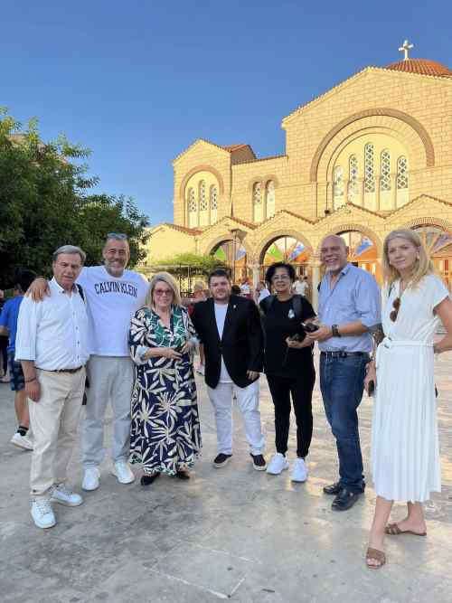 &Epsilon;&rho;&alpha;&sigma;&iota;&tau;έ&chi;&nu;&eta;&sigmaf; &Omicron;&Phi;&Eta;-&Tau;&rho;ά&pi;&epsilon;&zeta;&alpha; &Tau;&rho;&omicron;&phi;ί&mu;&omega;&nu;: VIDEOS &kappa;&alpha;&iota; &delta;&eta;&lambda;ώ&sigma;&epsilon;&iota;&sigmaf; &alpha;&pi;&omicron; &tau;&eta;&nu; &sigma;&pi;&omicron;&upsilon;&delta;&alpha;ί&alpha; &kappa;&omicron;&iota;&nu;&omega;&nu;&iota;&kappa;ή &delta;&rho;ά&sigma;&eta;