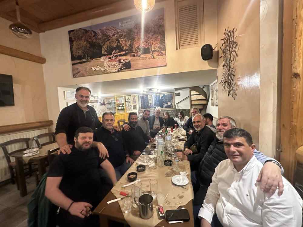 &Phi;&iota;&nu;ά&lambda;&epsilon; &sigma;&tau;&omicron;&nu; &Omicron;&Phi;&Eta; &mu;&epsilon; &mu;&iota;&alpha; &upsilon;&pi;έ&rho;&omicron;&chi;&eta; &Kappa;&rho;&eta;&tau;&iota;&kappa;ή &beta;&rho;&alpha;&delta;&iota;ά &alpha;&pi;&omicron; &tau;&eta; &Sigma;&tau;έ&lambda;&lambda;&alpha; &Beta;&omicron;ύ&rho;&delta;&omicron;&upsilon;&lambda;&alpha; &kappa;&alpha;&iota; &tau;&omicron; Ferias Travel &sigma;&tau;&omicron;&nu; &Kappa;&rho;&omicron;&upsilon;&sigma;ώ&nu;&alpha; (&Phi;&Omega;&Tau;&Omicron;&Gamma;&Rho;&Alpha;&Phi;&Iota;&Epsilon;&Sigma;)