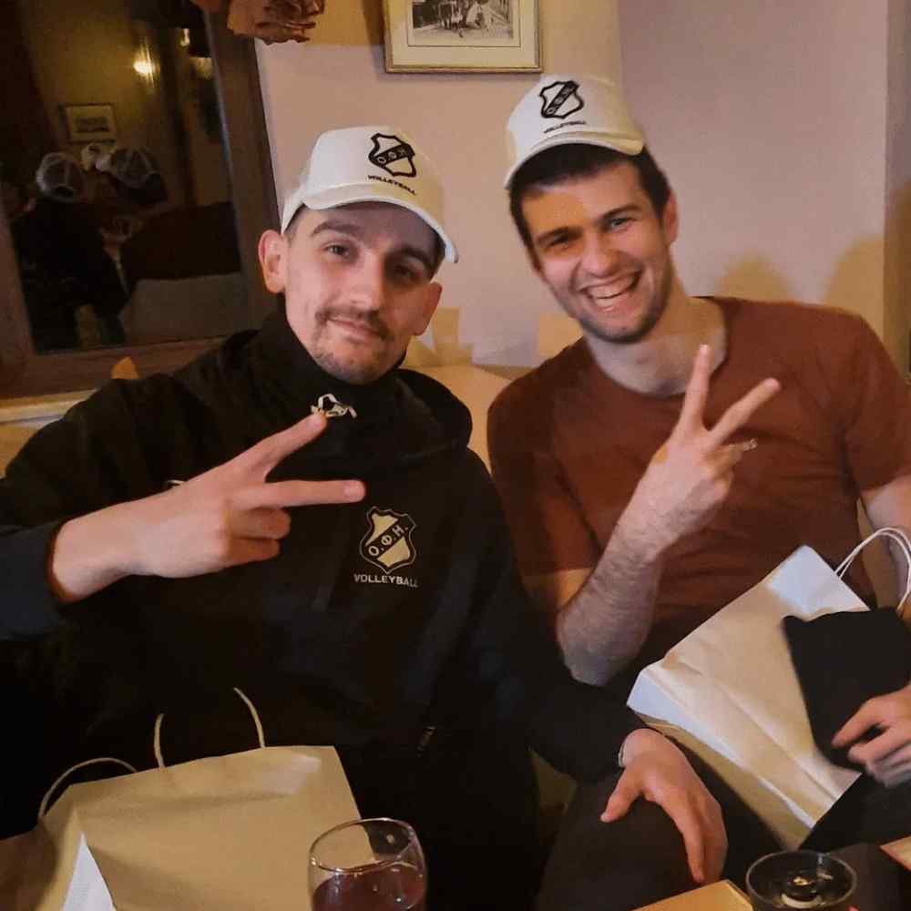 &Chi;&alpha;&mu;ό&gamma;&epsilon;&lambda;&alpha; &kappa;&alpha;&iota; &pi;ί&sigma;&tau;&eta; &gamma;&iota;&alpha; &tau;&eta; &sigma;&omega;&tau;&eta;&rho;ί&alpha; (VIDEO)