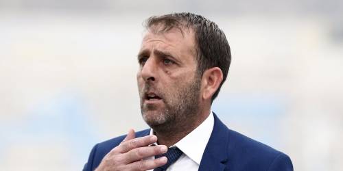 &Omicron; "&mu;&alpha;&chi;&eta;&tau;ή&sigmaf;" &Mu;&alpha;&nu;ό&lambda;&eta;&sigmaf; &kappa;&alpha;&iota; &eta; &epsilon;&upsilon;&kappa;&alpha;&iota;&rho;ί&alpha; &tau;&eta;&sigmaf; Football league