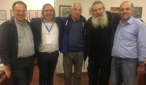 &Pi;&lambda;&alpha;&tau;&iota;ά &chi;&alpha;&mu;ό&gamma;&epsilon;&lambda;&alpha; &sigma;&tau;&omicron;&nu; &Omicron;&Phi;&Eta;, &rho;&alpha;&kappa;ή &sigma;&tau;&alpha; &epsilon;&pi;&iota;&nu;ί&kappa;&iota;&alpha; &kappa;&alpha;&iota; &epsilon;&gamma;&kappa;ώ&mu;&iota;&alpha; &alpha;&pi;&omicron; έ&nu;&alpha; &pi;&omicron;&lambda;ύ&pi;&epsilon;&iota;&rho;&omicron; &mu;&epsilon; &sigma;&eta;&mu;&alpha;&sigma;ί&alpha;
