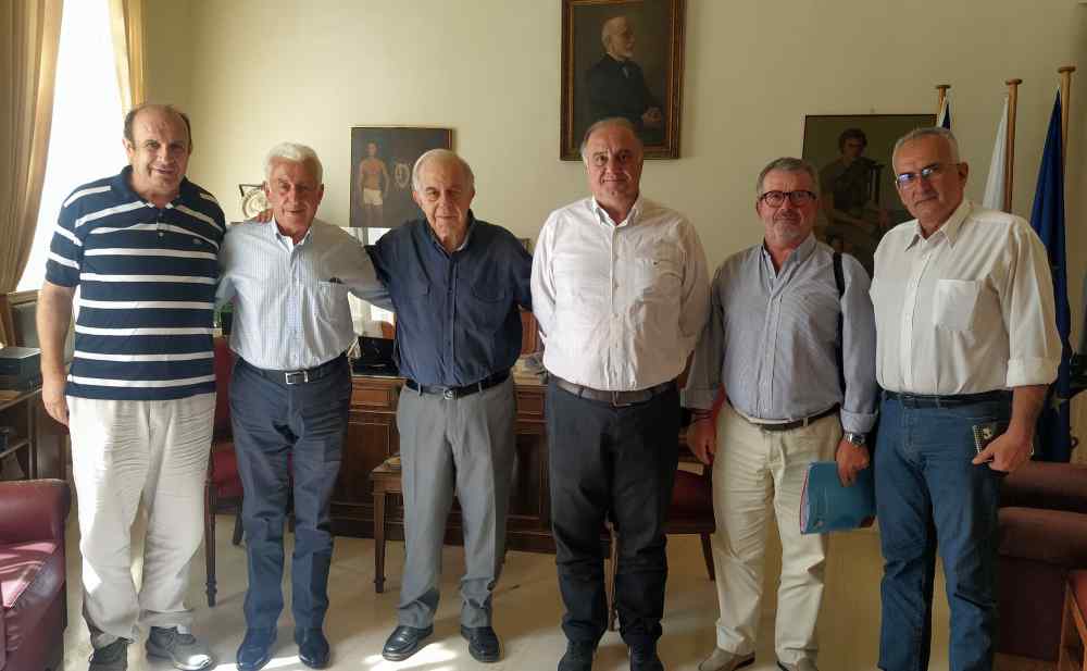 &Omicron;&iota; &delta;&eta;&mu;&omicron;&sigma;&iota;&omicron;&gamma;&rho;ά&phi;&omicron;&iota; &tau;&alpha; &epsilon;ί&pi;&alpha;&nu; &mu;&epsilon; &tau;&omicron;&nu; &delta;ή&mu;&alpha;&rho;&chi;&omicron;