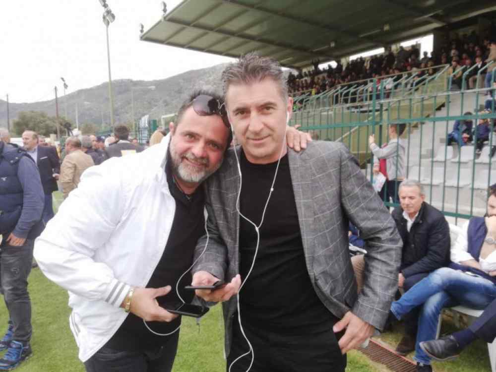 &Omicron; &Zeta;&alpha;&gamma;&omicron;&rho;ά&kappa;&eta;&sigmaf; &pi;&omicron;&upsilon; &phi;έ&rho;&nu;&epsilon;&iota; &tau;&eta;&nu; &epsilon;&lambda;&pi;ί&delta;&alpha;, &omicron; &Omicron;&Phi;&Eta; &tau;&omicron;&upsilon; &Nu;&iota;ό&pi;&lambda;&iota;&alpha; &kappa;&alpha;&iota; &eta; &epsilon;&pi;ό&mu;&epsilon;&nu;&eta; &mu;έ&rho;&alpha; &sigma;&tau;&omicron; &epsilon;&rho;&alpha;&sigma;&iota;&tau;&epsilon;&chi;&nu;&iota;&kappa;ό &pi;&omicron;&delta;ό&sigma;&phi;&alpha;&iota;&rho;&omicron; &mu;&epsilon;&tau;ά &tau;&eta;&nu; &pi;&alpha;&nu;&delta;&eta;&mu;ί&alpha;