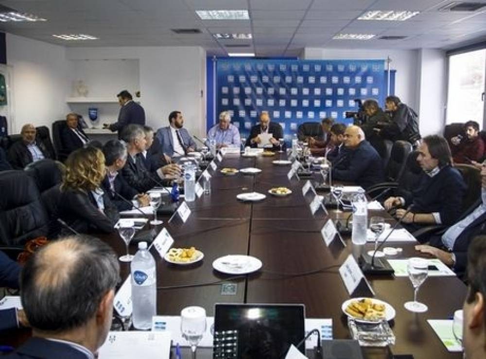&Alpha;&nu;&alpha;&sigma;&tau;&omicron;&lambda;ή &kappa;&alpha;&iota;...&beta;&lambda;έ&pi;&omicron;&upsilon;&mu;&epsilon; &lambda;έ&epsilon;&iota; &omicron; &Omicron;&Phi;&Eta;