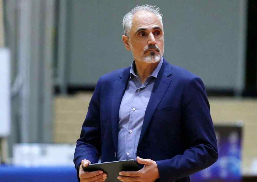 &Gamma;&iota;ά&nu;&nu;&eta;&sigmaf; &Kappa;&alpha;&lambda;&mu;&alpha;&zeta;ί&delta;&eta;&sigmaf;: "&Epsilon;ί&mu;&alpha;&sigma;&tau;&epsilon; &chi;&alpha;&rho;&omicron;ύ&mu;&epsilon;&nu;&omicron;&iota; &gamma;&iota;&alpha; &tau;&omicron;&nu; &pi;ό&nu;&tau;&omicron;, &alpha;&lambda;&lambda;ά ό&chi;&iota; &gamma;&iota;&alpha; &tau;&eta;&nu; ή&tau;&tau;&alpha;"