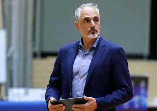 &Gamma;&iota;ά&nu;&nu;&eta;&sigmaf; &Kappa;&alpha;&lambda;&mu;&alpha;&zeta;ί&delta;&eta;&sigmaf;: "&Epsilon;ί&mu;&alpha;&sigma;&tau;&epsilon; &chi;&alpha;&rho;&omicron;ύ&mu;&epsilon;&nu;&omicron;&iota; &gamma;&iota;&alpha; &tau;&omicron;&nu; &pi;ό&nu;&tau;&omicron;, &alpha;&lambda;&lambda;ά ό&chi;&iota; &gamma;&iota;&alpha; &tau;&eta;&nu; ή&tau;&tau;&alpha;"