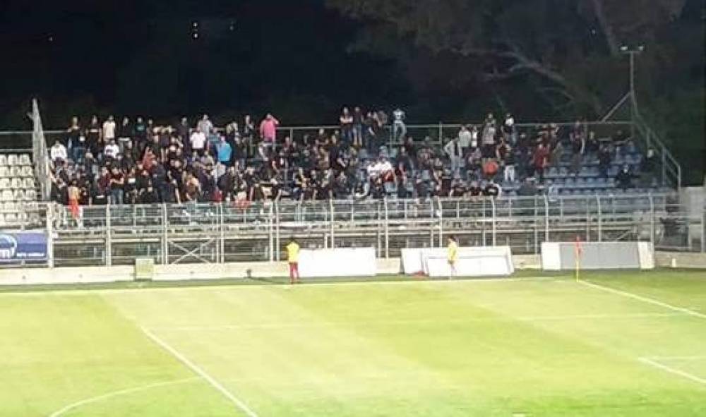 &Sigma;&tau;&eta;&nu;  &theta;ύ&rho;&alpha; 4 &sigma;&tau;&alpha; &Pi;&epsilon;&rho;&beta;ό&lambda;&iota;&alpha; &omicron;&iota; &phi;ί&lambda;&alpha;&theta;&lambda;&omicron;&iota; &tau;&omicron;&upsilon; &Omicron;&Phi;&Eta;