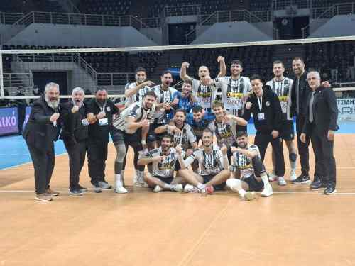 &Omicron; &Omicron;&Phi;&Eta; &pi;έ&tau;&alpha;&xi;&epsilon;...&chi;&alpha;&rho;&tau;&alpha;&epsilon;&tau;ό &Epsilon;&upsilon;&rho;ώ&pi;&eta;&sigmaf; &sigma;&tau;&eta;&nu; PAOK Sports Arena, 1-3 &tau;&omicron;&nu; &Pi;&Alpha;&Omicron;&Kappa;!