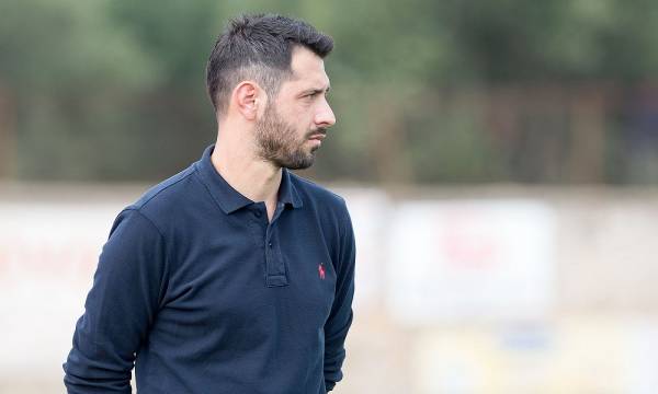 &Omicron; &Gamma;&iota;ώ&rho;&gamma;&omicron;&sigmaf;, &eta; &Kappa;&alpha;&lambda;&alpha;&mu;ά&tau;&alpha; &kappa;&alpha;&iota; &tau;&omicron; &phi;&lambda;έ&rho;&tau; &pi;&omicron;&upsilon; &delta;&epsilon;&nu; &kappa;&alpha;&tau;έ&lambda;&eta;&xi;&epsilon; &sigma;&epsilon; &gamma;ά&mu;&omicron;