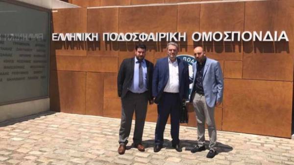 &Kappa;&alpha;&iota;&mu;&alpha;&kappa;ά&mu;&eta;&sigmaf;: "&Mu;&epsilon; &tau;&omicron;&nu; &Omicron;&Phi;&Eta; έ&chi;&omega; &mu;&iota;&alpha; &delta;&iota;&alpha;&chi;&rho;&omicron;&nu;&iota;&kappa;ή &kappa;&alpha;&iota; &alpha;&pi;ό&lambda;&upsilon;&tau;&alpha; &epsilon;&pi;&iota;&tau;&upsilon;&chi;ή &epsilon;&pi;&alpha;&gamma;&gamma;&epsilon;&lambda;&mu;&alpha;&tau;&iota;&kappa;ή &sigma;&upsilon;&nu;&epsilon;&rho;&gamma;&alpha;&sigma;ί&alpha;"