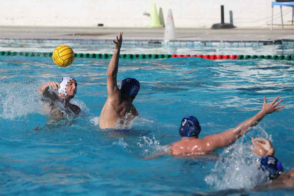 &Sigma;&tau;&eta;&nu; 3&eta; &theta;έ&sigma;&eta; &tau;&eta;&sigmaf; Water Polo League 2 &tau;&omicron; &pi;ό&lambda;&omicron; &tau;&omicron;&upsilon; &Omicron;&Phi;&Eta;: "&Mu;&pi;&omicron;&rho;&omicron;ύ&sigma;&alpha;&mu;&epsilon; &kappa;&alpha;&iota; &alpha;&kappa;ό&mu;&alpha; &pi;&iota;&omicron; &psi;&eta;&lambda;ά"