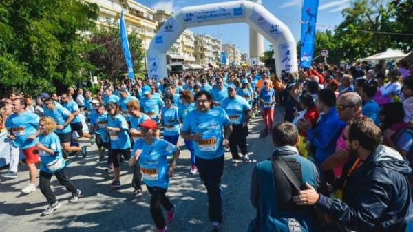 &Epsilon;&phi;&tau;&alpha;&sigma;&alpha;&nu; &tau;&iota;&sigmaf; 3.300 &omicron;&iota; &sigma;&upsilon;&mu;&mu;&epsilon;&tau;&omicron;&chi;έ&sigmaf; &gamma;&iota;&alpha; &tau;&omicron; RUN GREECE  &Eta;&rho;ά&kappa;&lambda;&epsilon;&iota;&omicron;