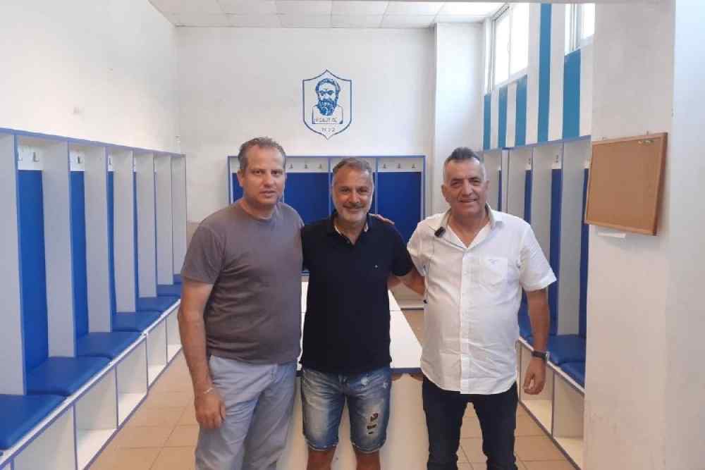 &Alpha;&nu;&alpha;&kappa;&omicron;ί&nu;&omega;&sigma;&epsilon; &kappa;&alpha;&iota; &pi;&alpha;&rho;&omicron;&upsilon;&sigma;ί&alpha;&sigma;&epsilon; &delta;&upsilon;&omicron; &pi;&rho;&omicron;&pi;&omicron;&nu;&eta;&tau;έ&sigmaf; &mu;έ&sigma;&alpha; &sigma;&epsilon; &lambda;ί&gamma;&epsilon;&sigmaf; &mu;έ&rho;&epsilon;&sigmaf;