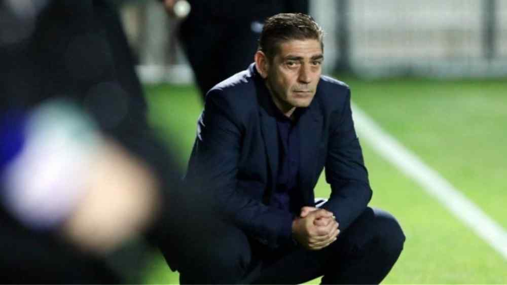 &Omicron; &Alpha;&tau;&rho;ό&mu;&eta;&tau;&omicron;&sigmaf; &theta;&upsilon;&mu;ί&zeta;&epsilon;&iota;...&Omicron;&Phi;&Eta; &tau;&omicron;&upsilon; &Sigma;ί&mu;&omicron;&upsilon;