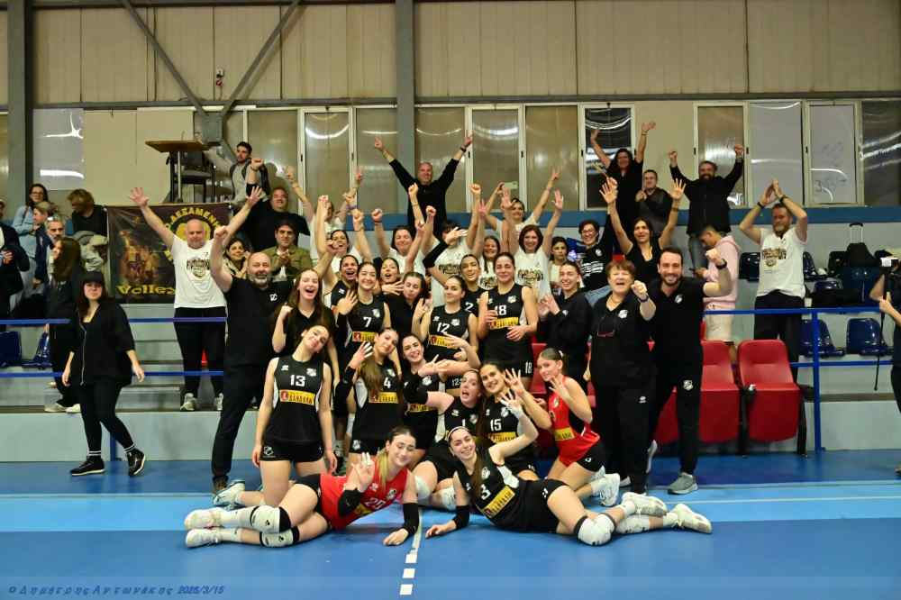 &Mu;&pi;&alpha;ί&nu;&omicron;&upsilon;&nu; &sigma;&tau;&eta;&nu; &mu;ά&chi;&eta; &tau;&omicron;&upsilon; Final 4 &omicron;&iota; &Nu;&epsilon;ά&nu;&iota;&delta;&epsilon;&sigmaf; &tau;&omicron;&upsilon; &Omicron;&Phi;&Eta; &pi;&omicron;&upsilon; &epsilon;ί&nu;&alpha;&iota; &sigma;&tau;&iota;&sigmaf; 4 &kappa;&alpha;&lambda;ύ&tau;&epsilon;&rho;&epsilon;&sigmaf; &omicron;&mu;ά&delta;&epsilon;&sigmaf; &tau;&eta;&sigmaf; &Epsilon;&lambda;&lambda;ά&delta;&omicron;&sigmaf;-&Sigma;&tau;ό&chi;&omicron;&sigmaf; &mu;&iota;&alpha; &theta;έ&sigma;&eta; &sigma;&tau;&omicron; &beta;ά&theta;&rho;&omicron;