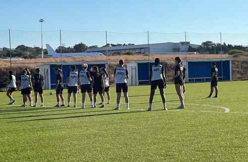 &Omicron; &Epsilon;&rho;&alpha;&sigma;&iota;&tau;έ&chi;&nu;&eta;&sigmaf; &Omicron;&Phi;&Eta; &epsilon;&upsilon;&chi;&alpha;&rho;&iota;&sigma;&tau;&epsilon;ί &tau;&omicron;&nu; &Pi;&omicron;&sigma;&epsilon;&iota;&delta;ώ&nu;&alpha; &gamma;&iota;&alpha; &tau;&omicron; "&Iota;&kappa;ά&rho;&iota;&omicron;"