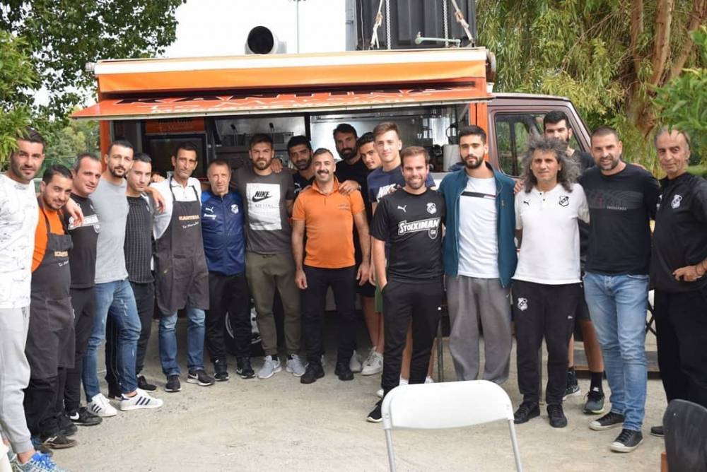 &Kappa;έ&rho;&alpha;&sigma;&epsilon; &kappa;&alpha;&iota; &phi;έ&tau;&omicron;&sigmaf; &tau;&omicron;&upsilon;&sigmaf; &pi;&alpha;ί&kappa;&tau;&epsilon;&sigmaf; &tau;&omicron;&upsilon; &Omicron;&Phi;&Eta;