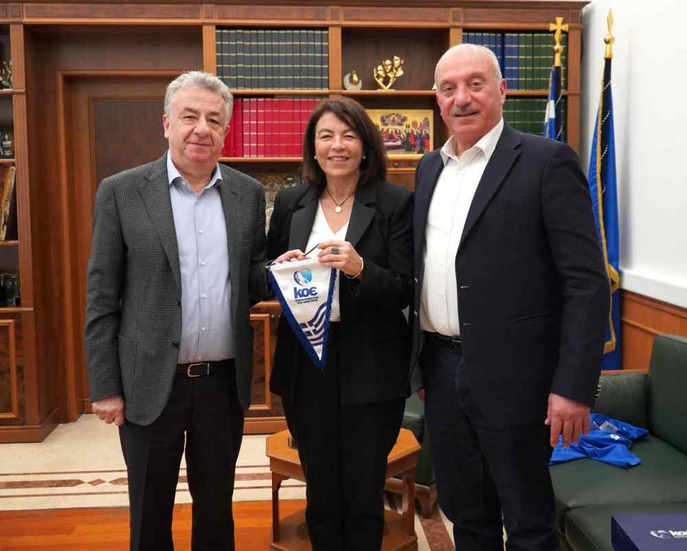 &Alpha;&pi;&omicron;&kappa;&alpha;&lambda;&upsilon;&pi;&tau;&iota;&kappa;ό&sigmaf; &sigma;&tau;&omicron;&nu; &Sigma;&Kappa;&Alpha;&Iota; &Kappa;&Rho;&Eta;&Tau;&Eta;&Sigma; 92.1 &omicron; &Kappa;&upsilon;&rho;&iota;ά&kappa;&omicron;&sigmaf; &Gamma;&iota;&alpha;&nu;&nu;ό&pi;&omicron;&upsilon;&lambda;&omicron;&sigmaf;: &Eta; &kappa;&lambda;&epsilon;&iota;&sigma;&tau;ή &pi;&iota;&sigma;ί&nu;&alpha; &pi;&omicron;&upsilon; &chi;&rho;&epsilon;&iota;ά&zeta;&epsilon;&tau;&alpha;&iota; &tau;&omicron; &Eta;&rho;ά&kappa;&lambda;&epsilon;&iota;&omicron; &kappa;&alpha;&iota; &eta; &mu;&epsilon;&gamma;ά&lambda;&eta; &delta;&iota;&omicron;&rho;&gamma;ά&nu;&omega;&sigma;&eta; OPEN WATER &sigma;&tau;&eta;&nu; &Kappa;&rho;ή&tau;&eta;