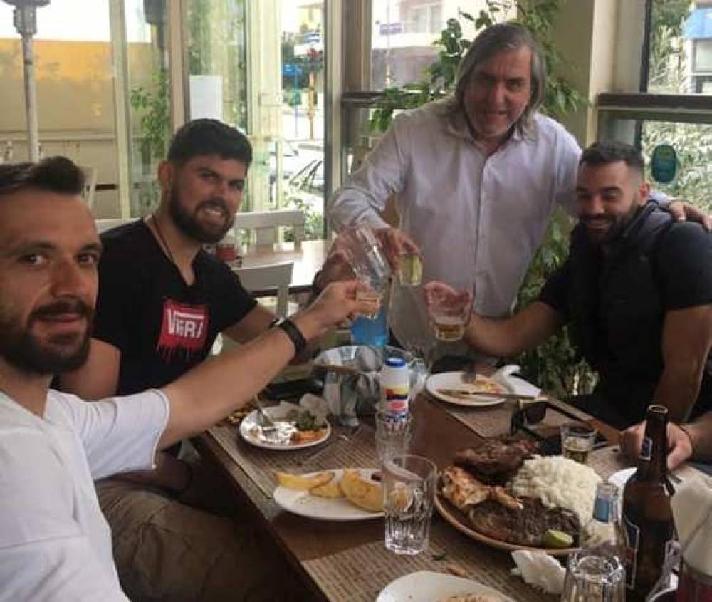 &Pi;&rho;&omicron;&epsilon;&delta;&rho;&iota;&kappa;ό &tau;&rho;&alpha;&pi;έ&zeta;&iota; &sigma;&tau;&omicron;&nu; &Omicron;&Phi;&Eta;  (&Phi;&Omega;&Tau;&Omicron;&Gamma;&Rho;A&Phi;&Iota;&Epsilon;&Sigma;)