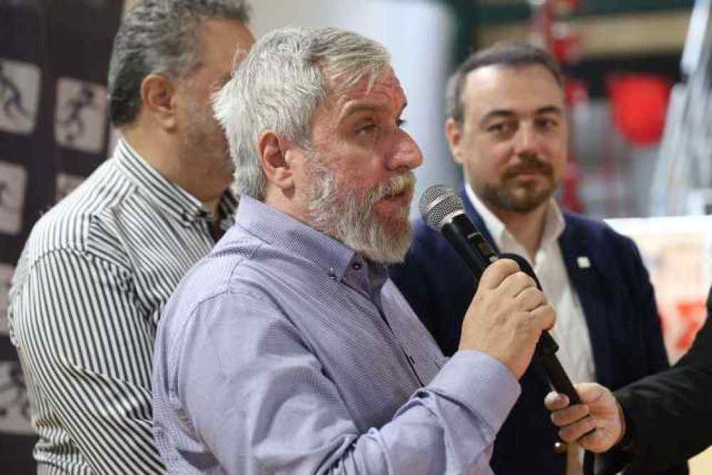 &Gamma;&iota;ά&nu;&nu;&eta;&sigmaf; &Delta;&alpha;&nu;&delta;ά&lambda;&eta;&sigmaf;: "&Theta;&alpha; &sigma;&tau;&eta;&rho;ί&xi;&omicron;&upsilon;&mu;&epsilon; &tau;&eta;&nu; &omicron;&mu;ά&delta;&alpha; &pi;&omicron;&delta;&omicron;&sigma;&phi;&alpha;ί&rho;&omicron;&upsilon; &gamma;&upsilon;&nu;&alpha;&iota;&kappa;ώ&nu; &tau;&omicron;&upsilon; &Omicron;&Phi;&Eta;"