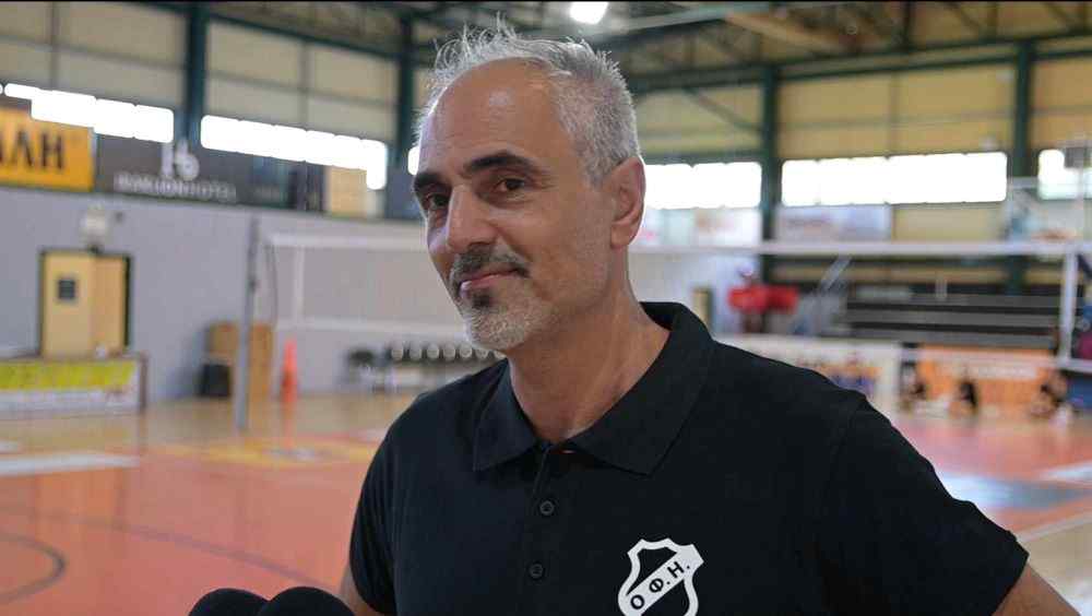 &Gamma;&iota;ά&nu;&nu;&eta;&sigmaf; &Kappa;&alpha;&lambda;&mu;&alpha;&zeta;ί&delta;&eta;&sigmaf;: "&Theta;έ&lambda;&omicron;&upsilon;&mu;&epsilon; &delta;ί&pi;&lambda;&alpha; &mu;&alpha;&sigmaf; &tau;&omicron;&nu; &kappa;ό&sigma;&mu;&omicron; &tau;&omicron;&upsilon; &Omicron;&Phi;&Eta; &mu;&epsilon; &tau;&eta; &Sigma;ύ&rho;&omicron;" (VIDEO)
