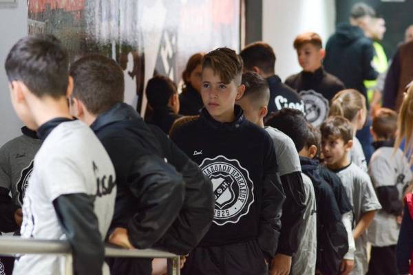 &Omicron; &Omicron;&Phi;&Eta; &kappa;&alpha;&lambda;&epsilon;ί &sigma;&tau;&omicron; &gamma;ή&pi;&epsilon;&delta;&omicron; &tau;&omicron;&upsilon; ό&lambda;&epsilon;&sigmaf; &tau;&iota;&sigmaf; &alpha;&kappa;&alpha;&delta;&eta;&mu;ί&epsilon;&sigmaf; &omicron;&mu;ά&delta;&omega;&nu; &tau;&eta;&sigmaf; &Kappa;&rho;ή&tau;&eta;&sigmaf;!