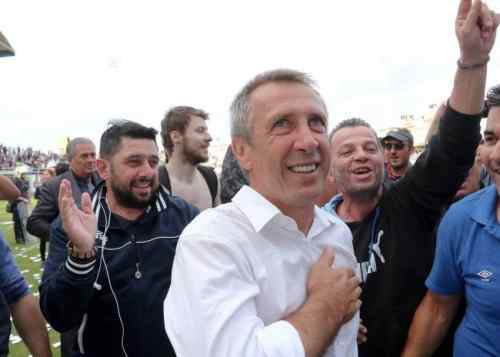&Kappa;&alpha;&lambda;ή &epsilon;&pi;&iota;&tau;&upsilon;&chi;ί&alpha;, &Nu;ί&kappa;&omicron; &Nu;&iota;ό&pi;&lambda;&iota;&alpha;