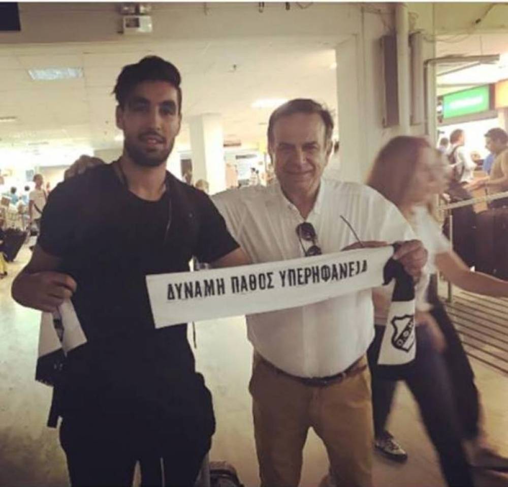 &Omicron; Sassi &omicron;&nu;&epsilon;&iota;&rho;&epsilon;ύ&epsilon;&tau;&alpha;&iota; &nu;&alpha; &pi;&alpha;ί&xi;&epsilon;&iota; &sigma;&tau;&omicron; &Gamma;&epsilon;&nu;&tau;ί &Kappa;&omicron;&upsilon;&lambda;έ! (&Phi;&Omega;&Tau;&Omicron;&Gamma;&Rho;&Alpha;&Phi;&Iota;&Epsilon;&Sigma;)