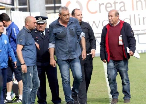E&pi;&alpha;&theta;&epsilon;... &gamma;&alpha;&sigma;&tau;&rho;&epsilon;&nu;&tau;&epsilon;&rho;ί&tau;&iota;&delta;&alpha; &eta; Football league!