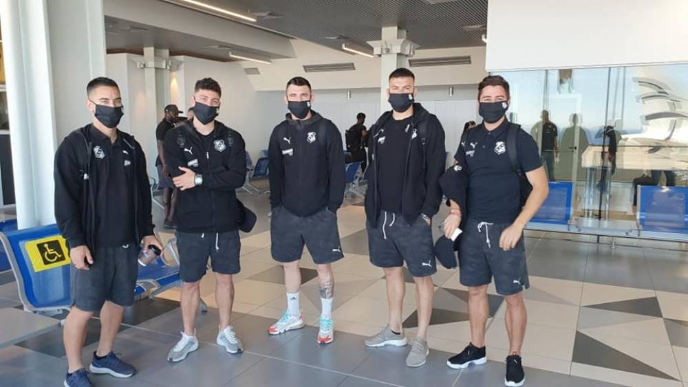 "&Pi;έ&tau;&alpha;&xi;&epsilon;" &mu;&epsilon; &mu;ά&sigma;&kappa;&epsilon;&sigmaf; &gamma;&iota;&alpha; &tau;&omicron; &delta;&iota;&pi;&lambda;ό &omicron; &Omicron;&Phi;&Eta; (pics)