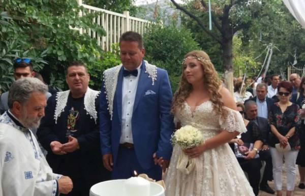 &Alpha;&nu;έ&beta;&eta;&kappa;&epsilon; &tau;&alpha; &sigma;&kappa;&alpha;&lambda;&iota;ά &tau;&eta;&sigmaf; &epsilon;&kappa;&kappa;&lambda;&eta;&sigma;ί&alpha;&sigmaf;