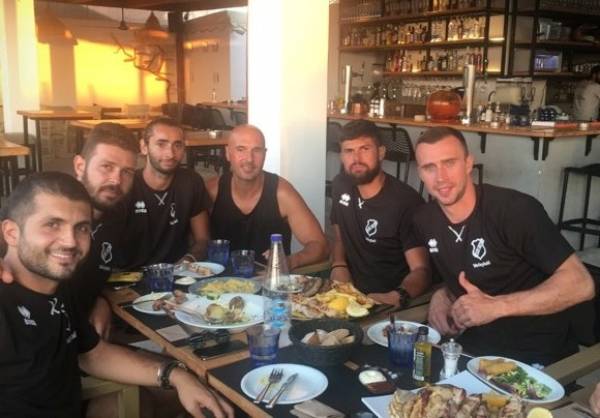 &Xi;&epsilon;&kappa;ί&nu;&eta;&sigma;&epsilon; &tau;&omicron; &tau;&alpha;&xi;ί&delta;&iota;