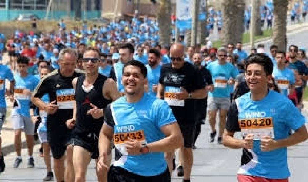 &Eta; &alpha;&nu;&alpha;&beta;&omicron;&lambda;ή &tau;&omicron;&upsilon; RUN GREECE &kappa;&alpha;&iota; &omicron;&iota; &lambda;&alpha;&mu;&pi;&alpha;&delta;&eta;&delta;&rho;ό&mu;&omicron;&iota; &tau;&eta;&sigmaf; &Omicron;&lambda;&upsilon;&mu;&pi;&iota;&alpha;&kappa;ή&sigmaf; &Phi;&lambda;ό&gamma;&alpha;&sigmaf; &sigma;&tau;&omicron; &Eta;&rho;ά&kappa;&lambda;&epsilon;&iota;&omicron;