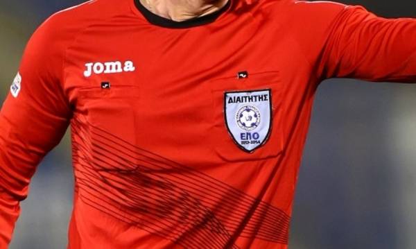 &Omicron; &delta;&iota;&alpha;&iota;&tau;&eta;&tau;ή&sigmaf; &Phi;&omega;&tau;&iota;ά&sigmaf; &sigma;&phi;&upsilon;&rho;ί&zeta;&epsilon;&iota; &tau;&omicron;&nu; &Omicron;&Phi;&Eta;!