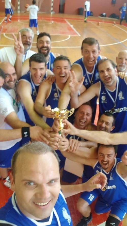 &Beta;&epsilon;&tau;&epsilon;&rho;ά&nu;&omicron;&iota;...&kappa;&omicron;&mu;ά&nu;&tau;&omicron; &alpha;&pi;&omicron; &tau;&omicron; &Eta;&rho;ά&kappa;&lambda;&epsilon;&iota;&omicron; &sigma;ή&kappa;&omega;&sigma;&alpha;&nu; &tau;&eta;&nu; &kappa;&omicron;ύ&pi;&alpha;! (&Phi;&Omega;&Tau;&Omicron;&Gamma;&Rho;&Alpha;&Phi;&Iota;&Epsilon;&Sigma;+VIDEO)