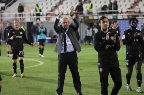&Omicron;&iota; &alpha;&pi;&alpha;&nu;&tau;ή&sigma;&epsilon;&iota;&sigmaf; &tau;&omicron;&upsilon; &Pi;έ&pi;&epsilon; &Mu;έ&lambda; &gamma;&iota;&alpha; &tau;&iota;&sigmaf; &mu;&epsilon;&tau;&alpha;&gamma;&rho;&alpha;&phi;έ&sigmaf; &tau;&omicron;&upsilon; &Omicron;&Phi;&Eta;