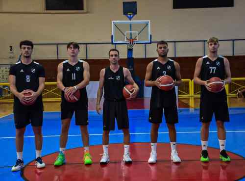 &Mu;&pi;ή&kappa;&epsilon; &sigma;&tau;&omicron; &gamma;ή&pi;&epsilon;&delta;&omicron; &kappa;&alpha;&iota; &tau;&omicron; &mu;&pi;ά&sigma;&kappa;&epsilon;&tau; &tau;&omicron;&upsilon; &Omicron;&Phi;&Eta;-&Alpha;&nu;&alpha;&nu;&epsilon;&omega;&mu;έ&nu;&omicron; &tau;&omicron; &pi;&rho;&omicron;&phi;ί&lambda; &tau;&eta;&sigmaf; &omicron;&mu;ά&delta;&alpha;&sigmaf;