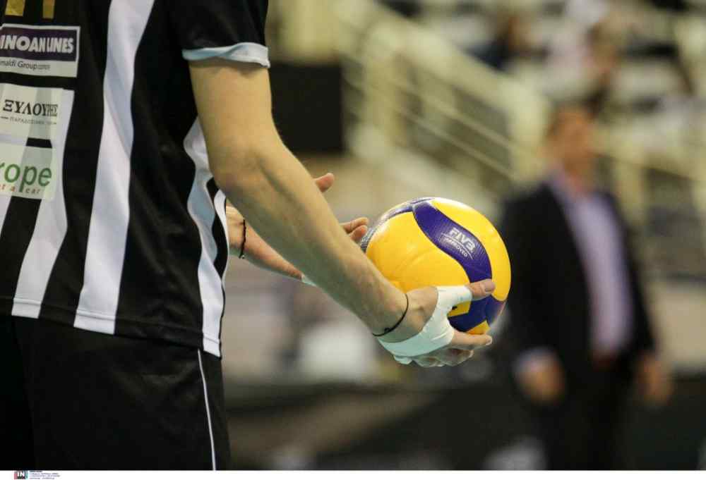 &Sigma;&tau;&iota;&sigmaf; 22 &Omicron;&kappa;&tau;&omega;&beta;&rho;ί&omicron;&upsilon; &tau;&omicron; &pi;&rho;ώ&tau;&omicron; &sigma;&epsilon;&rho;&beta;ί&sigmaf; &tau;&omicron;&upsilon; &Omicron;&Phi;&Eta; &sigma;&tau;&eta; Volley League-To &sigma;ύ&sigma;&tau;&eta;&mu;&alpha; &delta;&iota;&epsilon;&xi;&alpha;&gamma;&omega;&gamma;ή&sigmaf; &tau;&omicron;&upsilon; &pi;&rho;&omega;&tau;&alpha;&theta;&lambda;ή&mu;&alpha;&tau;&omicron;&sigmaf;