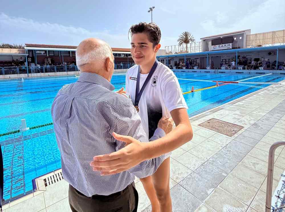 &Omicron; &tau;&epsilon;&rho;&mu;&alpha;&tau;&omicron;&phi;ύ&lambda;&alpha;&kappa;&alpha;&sigmaf; &pi;&omicron;&upsilon; &sigma;ά&rho;&omega;&sigma;&epsilon; &mu;&epsilon; 19.425 &mu;ό&rho;&iota;&alpha; &sigma;&tau;&iota;&sigmaf; &Pi;&alpha;&nu;&epsilon;&lambda;&lambda;&alpha;&delta;&iota;&kappa;έ&sigmaf;!