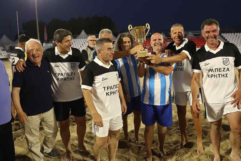 &Pi;&alpha;&lambda;&alpha;ί&mu;&alpha;&chi;&omicron;&iota; &Omicron;&Phi;&Eta; &kappa;&alpha;&iota; &Eta;&rho;&alpha;&kappa;&lambda;ή: &Sigma;ή&kappa;&omega;&sigma;&alpha;&nu; &mu;&alpha;&zeta;ί &tau;&eta;&nu; &kappa;&omicron;ύ&pi;&alpha; 35 &chi;&rho;ό&nu;&iota;&alpha; &mu;&epsilon;&tau;ά &tau;&omicron;&nu; &tau;&epsilon;&lambda;&iota;&kappa;ό &tau;&omicron;&upsilon; 1987