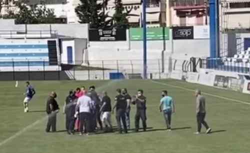 &Iota;&omega;&nu;&iota;&kappa;ό&sigmaf;-&Epsilon;&rho;&gamma;&omicron;&tau;έ&lambda;&eta;&sigmaf;: &Tau;&omicron; "&nu;&tau;&omicron;ύ" &sigma;&tau;&omicron;&nu; &delta;&iota;&alpha;&iota;&tau;&eta;&tau;ή &Phi;&omega;&tau;&iota;ά (VIDEO)