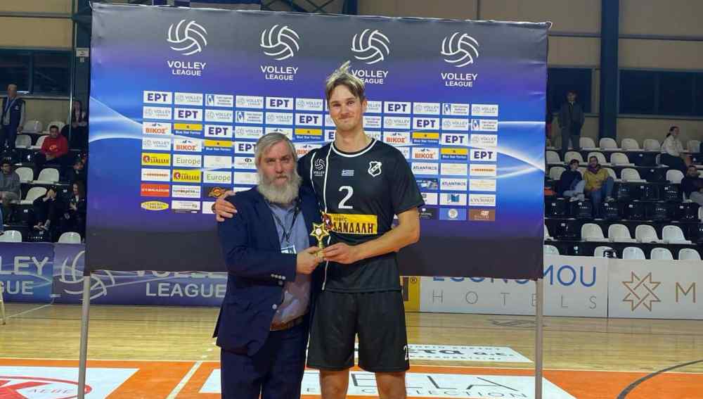 MVP o &Pi;ί&tau;&omicron;&upsilon; &Mu;ά&kappa;&iota;&nu;&epsilon;&nu;: "&Alpha;&phi;&iota;&epsilon;&rho;ώ&nu;&omega; &tau;&omicron; &beta;&rho;&alpha;&beta;&epsilon;ί&omicron;, &sigma;&epsilon; ό&lambda;&eta; &tau;&eta;&nu; &omicron;&mu;ά&delta;&alpha; &mu;&alpha;&sigmaf;"