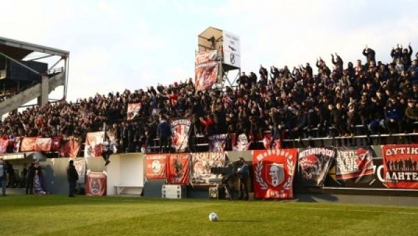 &Gamma;&epsilon;&mu;ί&zeta;&epsilon;&tau;&epsilon; &tau;&omicron; &gamma;ή&pi;&epsilon;&delta;&omicron; &gamma;&iota;&alpha; &nu;&alpha; &mu;&eta; &phi;έ&rho;&nu;&omicron;&upsilon;&mu;&epsilon; &Omicron;&lambda;&upsilon;&mu;&pi;&iota;&alpha;&kappa;&omicron;ύ&sigmaf;