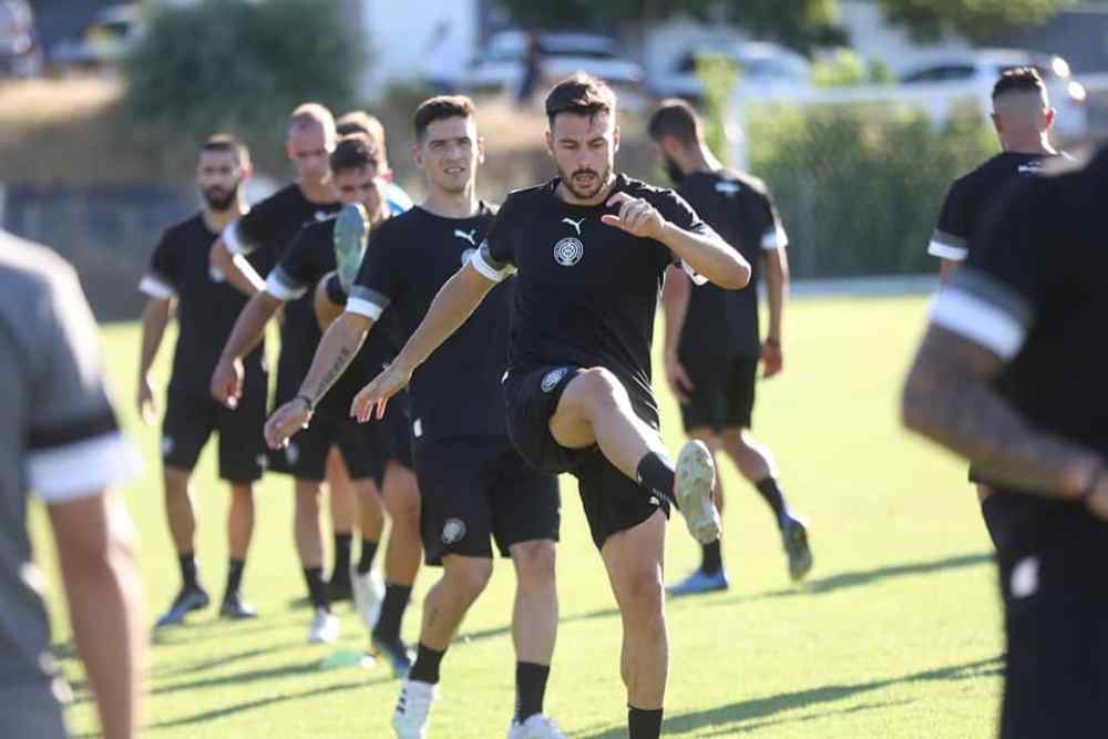 &Sigma;&epsilon; &sigma;&upsilon;&nu;&theta;ή&kappa;&epsilon;&sigmaf; &kappa;&alpha;ύ&sigma;&omega;&nu;&alpha;