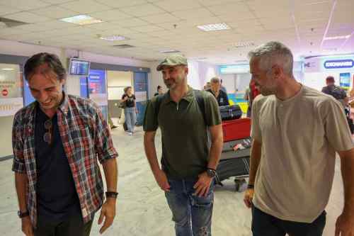&Epsilon;&beta;&alpha;&lambda;&epsilon; &tau;&eta;&nu; &tau;&rho;&alpha;&gamma;&iota;ά&sigma;&kappa;&alpha; &tau;&omicron;&upsilon; &kappa;&alpha;&iota; ή&rho;&theta;&epsilon; &sigma;&tau;&omicron; &Eta;&rho;ά&kappa;&lambda;&epsilon;&iota;&omicron;